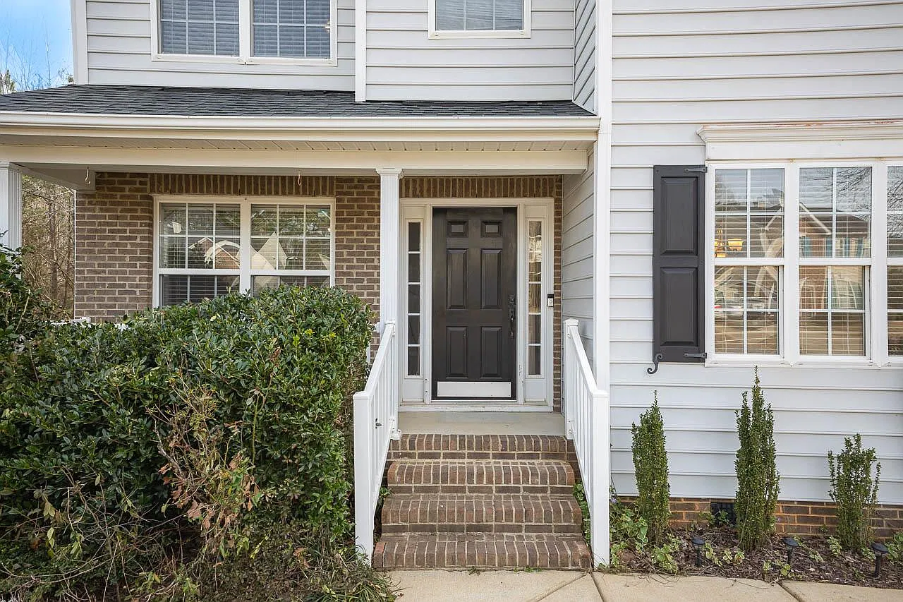 4 bed, 2.5 bath, 1767 sqft, $2,300 — Photo 4