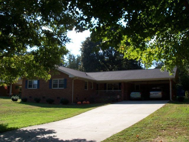 1st image of 130 Landors Dr