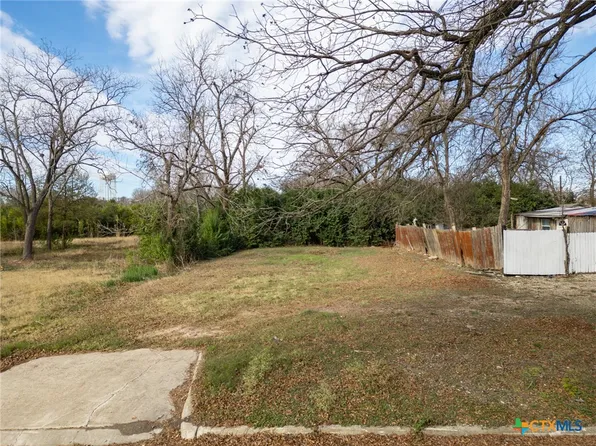 1206 S 24th St, Temple, TX 76501