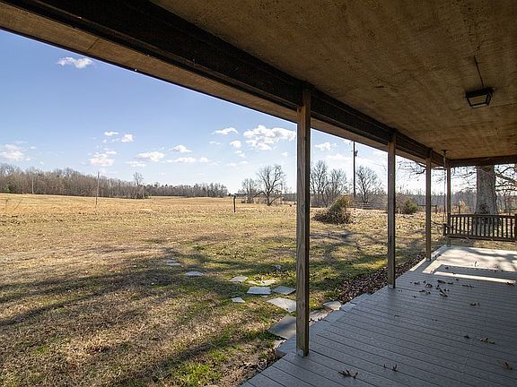 4th image of 3039 T N Snow Rd