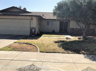860 S Ametjian St, Tulare, CA 93274