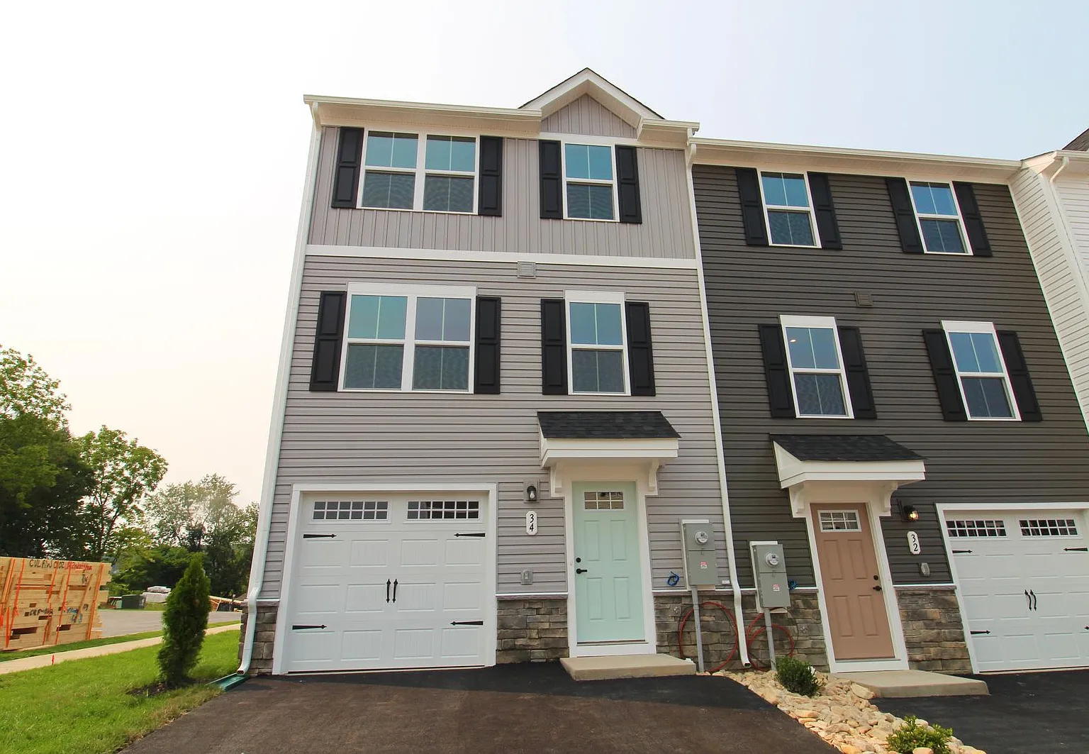 3 Bedroom 2.5 Bathroom new construction townhome for rent! — Photo 1