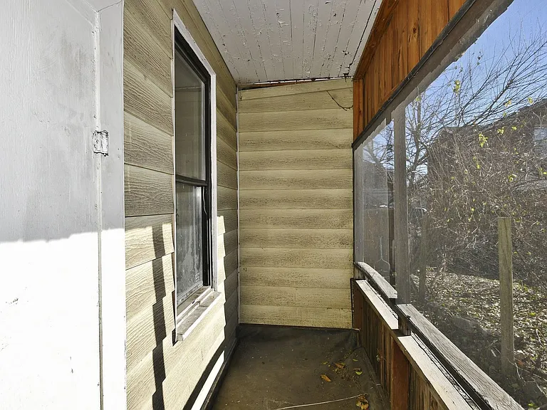 208 Pattison Ave #1 — Photo 4