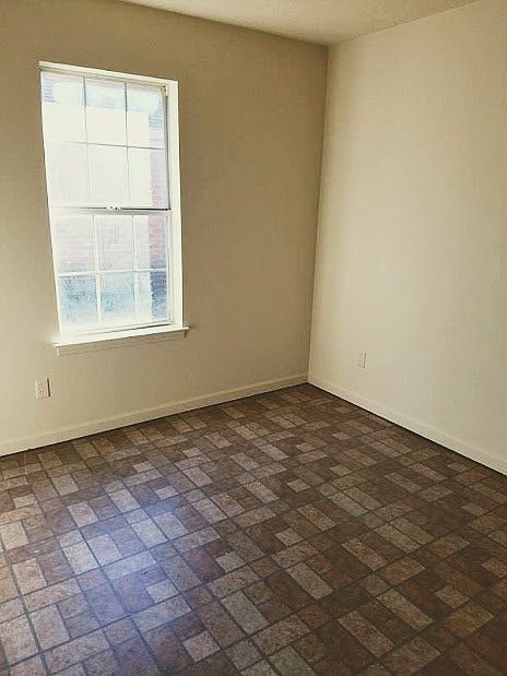 2nd image of 2993 Meadows Ln