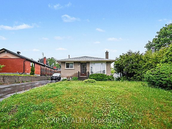 3rd image of 685 Crystal St
