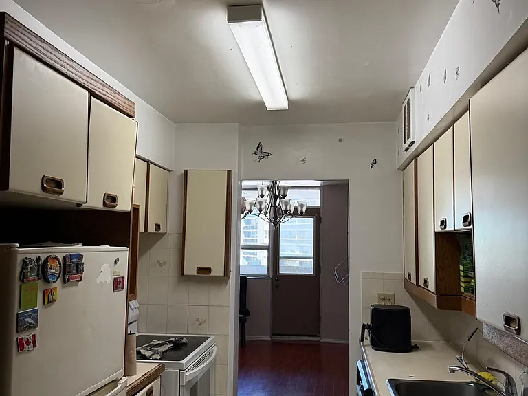 3420 Eglinton Ave E #307 — Photo 8