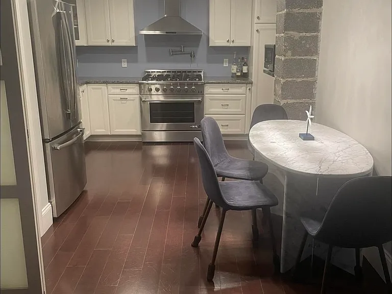 206 N Wilson Ave #2 — Photo 2