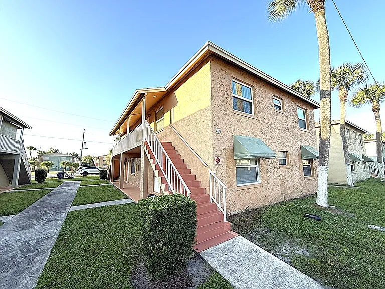 698 Michigan Ct #1 — Photo 2