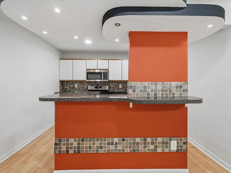 2148 Jordan Ct — Photo 9