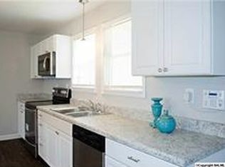291 Clouds Cove Rd SE, Huntsville, AL 35803