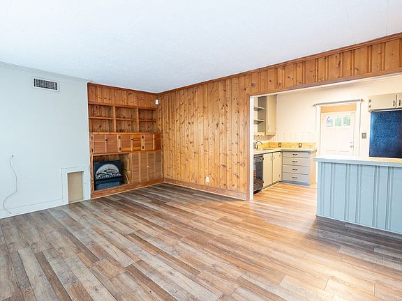 5th image of 122 E Glessner St