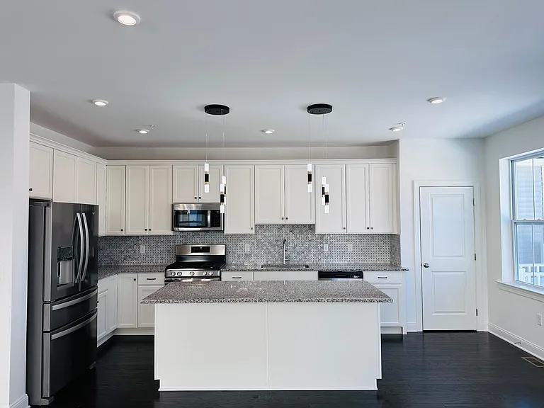 66 Ironwood Dr — Photo 1