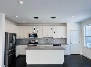 66 Ironwood Dr, Royersford, PA 19468