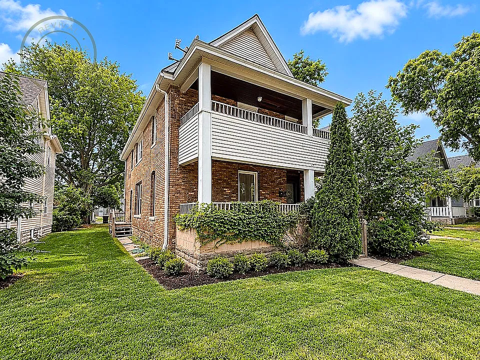 1906 Pierce St NE #2
