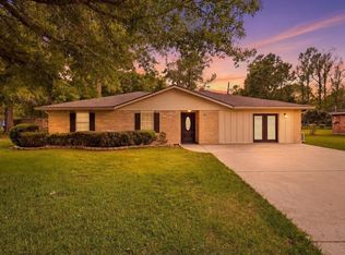 1460 Willow Bend Dr, Vidor, TX 77662