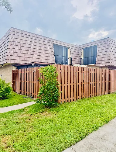 922 Springdale Cir Photo 1