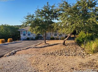 519 Ledgeview Dr, Canyon Lake, TX 78133