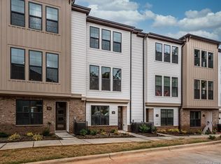 1514 McClintock Cors, Charlotte, NC 28205