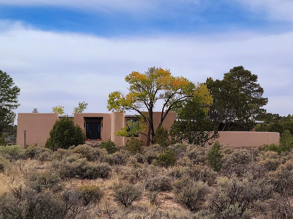 2nd image of 410 Estante Way
