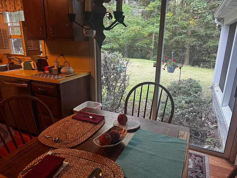 Kitchen dining with a view.