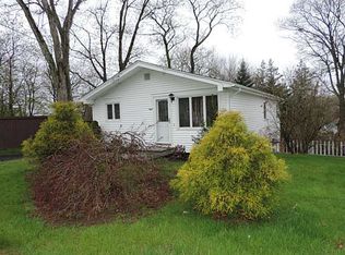 8 Tremont St, North Providence, RI 02904