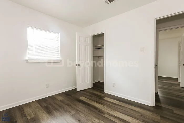 5708 Wisteria Ct — Photo 8