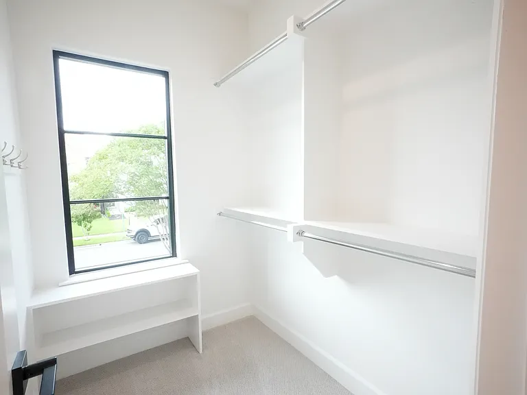 3529 Asbury St — Photo 22