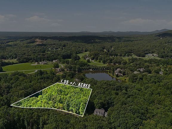 3rd image of 725 Plum Ln