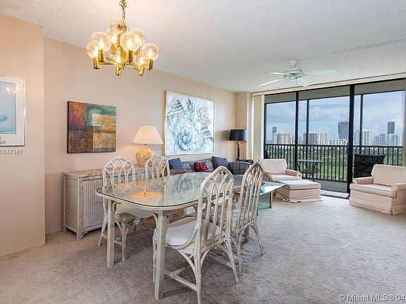 3rd image of 20301 W Country Club Dr APT 2027
