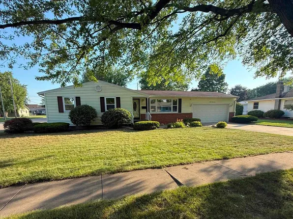 1237 Rochester Blvd, Rochester, IN 46975