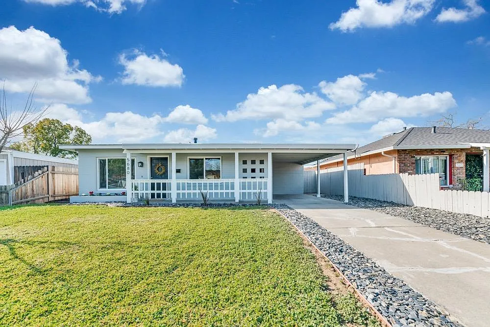 5680 James Way photo 1