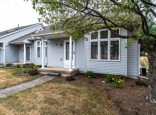 8 Packet Ln, Rochester, NY 14606