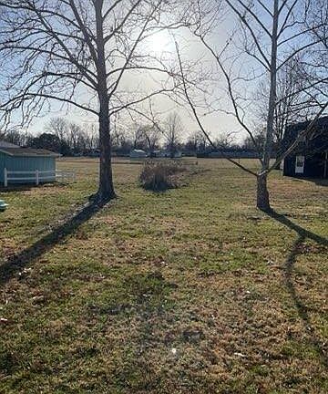 4th image of 1004 Kimberly Ct #A