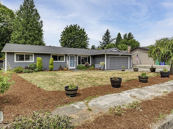 2nd image of 1495 SE Evelyn Ct