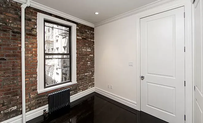 Rented by Avenues Real Estate | media 10