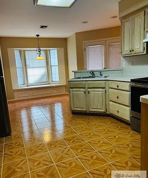 944 Alta Mesa Blvd — Photo 30