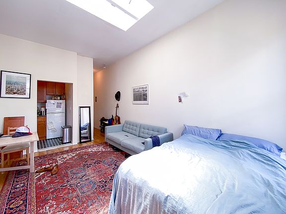 4th image of 238 W 20th St APT 5B