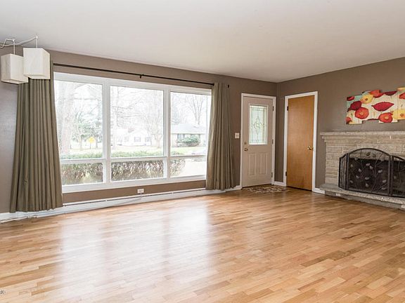2nd image of 4624 Sunnydale Ave