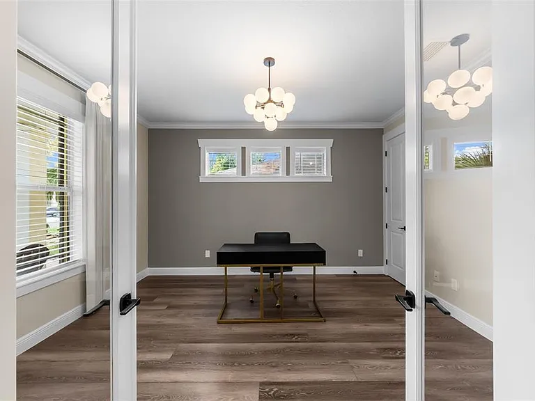 2915 W Bay View Ave — Photo 10