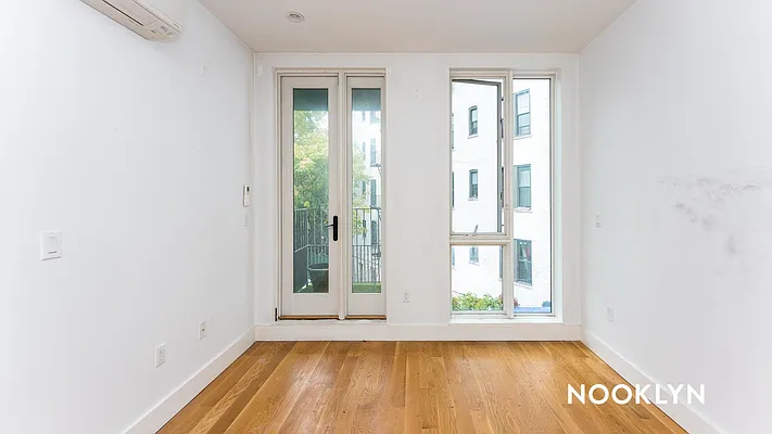 Rented by Nooklyn NYC LLC | media 54
