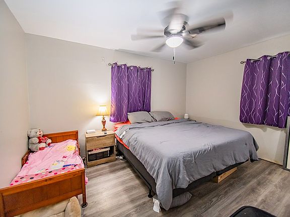 3rd image of 624 Gardenia Ave
