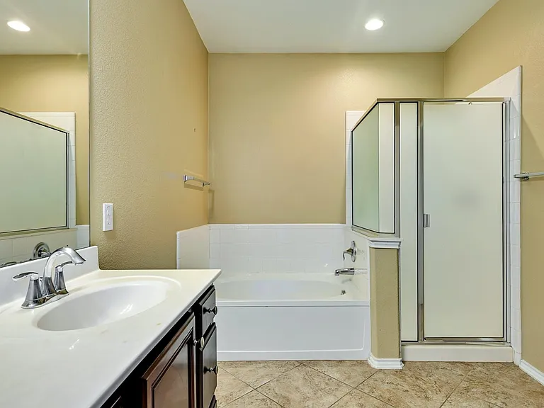 1029 Hyde Park Dr — Photo 14