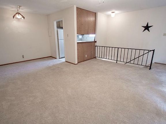 5th image of 3308 Lupine Dr