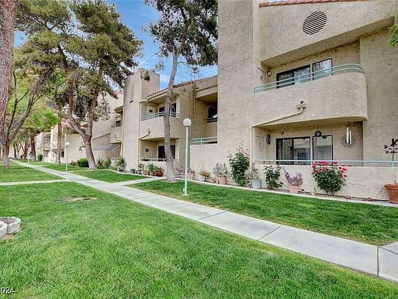 4th image of 860 N Sloan Ln APT 102