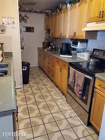1st image of 20921R NW 31st Ave