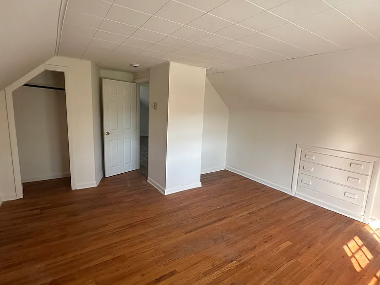 175 Mansfield Ave — Photo 9