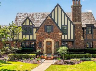 845 W 52nd Ter, Kansas City, MO 64112
