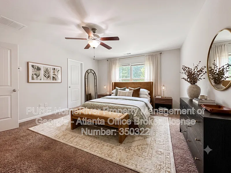 4 bed, 2.5 bath, 1990 sqft, $2,095 — Photo 4