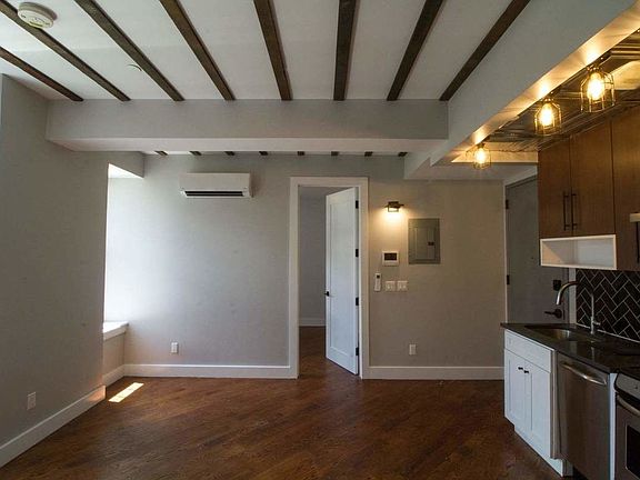 3rd image of 35 Claver Pl #3FF