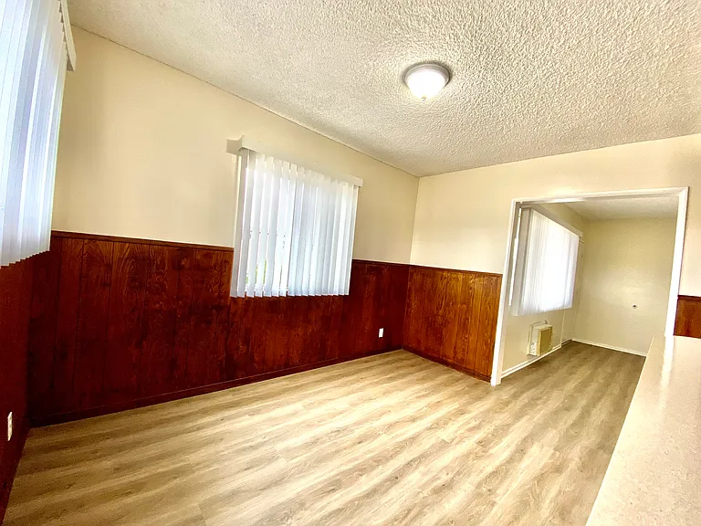 12644 York Ave #E — Photo 10